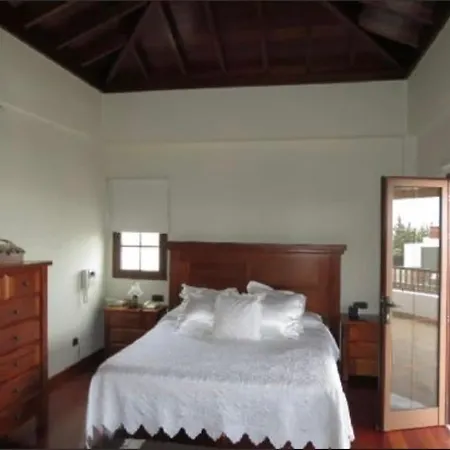 Stunning 5 Star Villa- 5 Mins Village Marina וילה פלאיה בלנקה