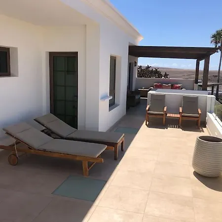 Stunning 5 Star Villa- 5 Mins Village Marina וילה פלאיה בלנקה