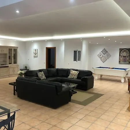 Stunning 5 Star Villa- 5 Mins Village Marina פלאיה בלנקה